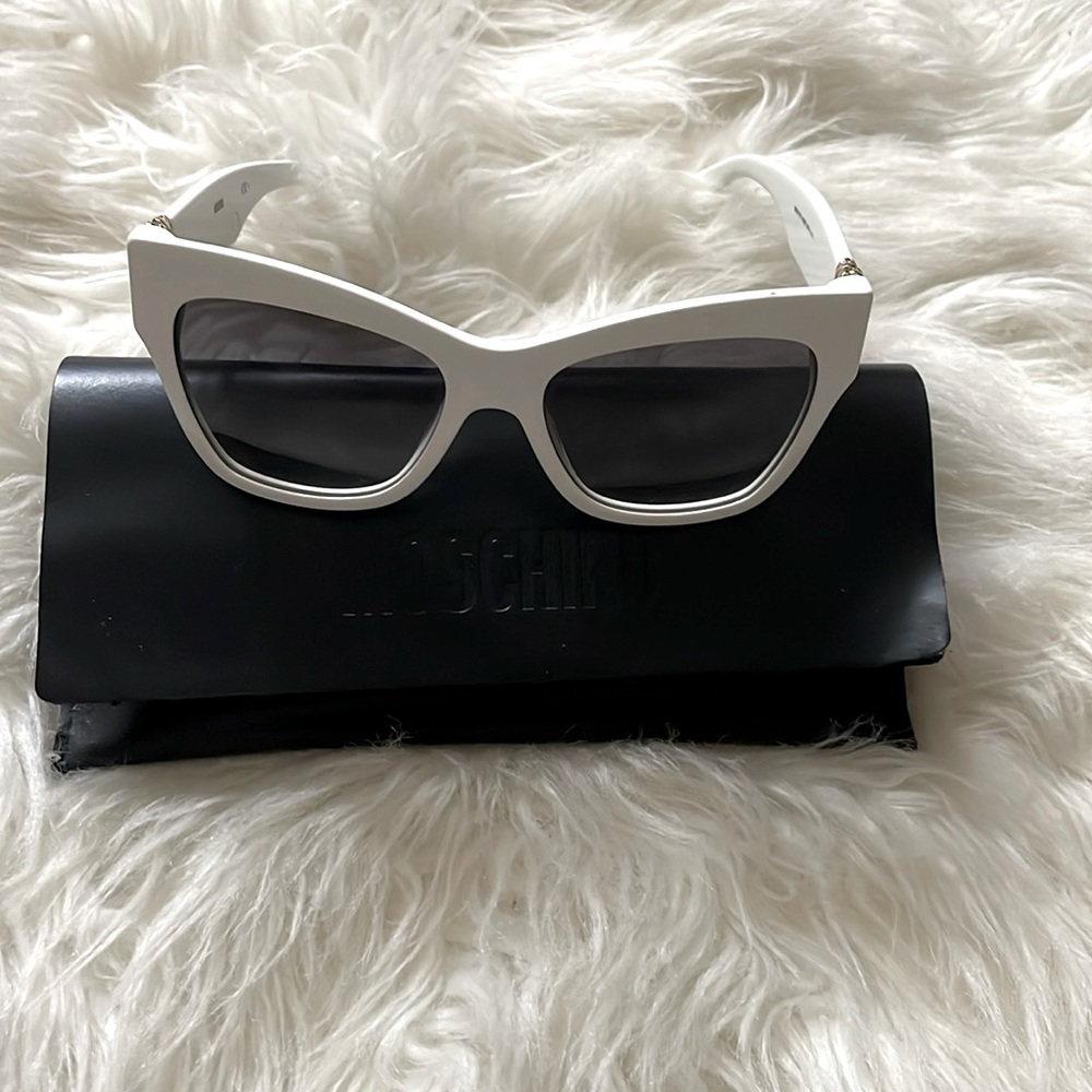 Moschino sunglasses